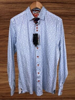 Au Noir Men’s Long Sleeve Light Blue Floral Dress Shirt. Size 3/Medium